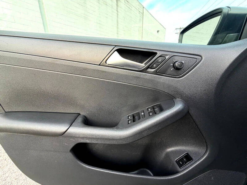 2016 Volkswagen Jetta