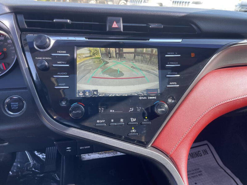 2019 Toyota Camry XSE photo 12