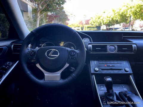 2015 Lexus IS 250 Crafted Line