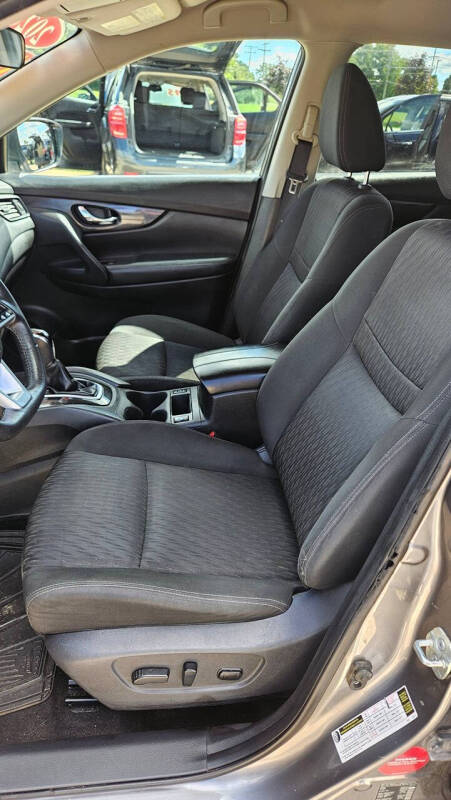 2020 Nissan Rogue SV