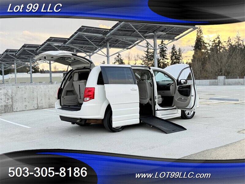 2011 Dodge Grand Caravan Crew
