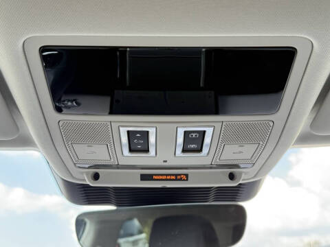 2025 Land Rover Range Rover Evoque P250 Dynamic SE