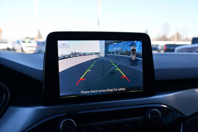 2021 Ford Escape Hybrid Titanium