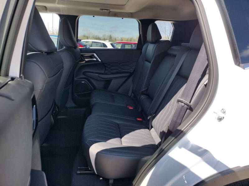 2026 Mitsubishi Outlander SEL