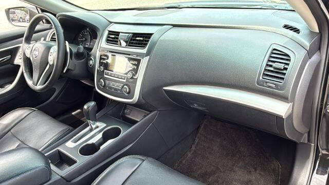 2017 Nissan Altima 3.5 SR