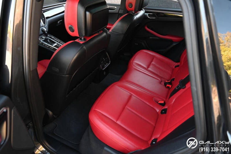 2018 Porsche Macan S