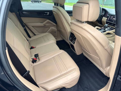 2021 Porsche Cayenne Coupe