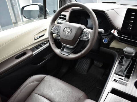 2024 Toyota Sienna Platinum 7-Passenger