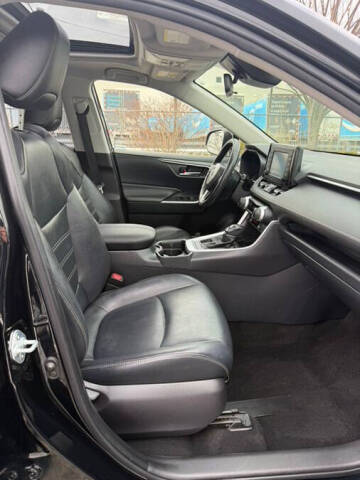 2019 Toyota RAV4 XLE Premium