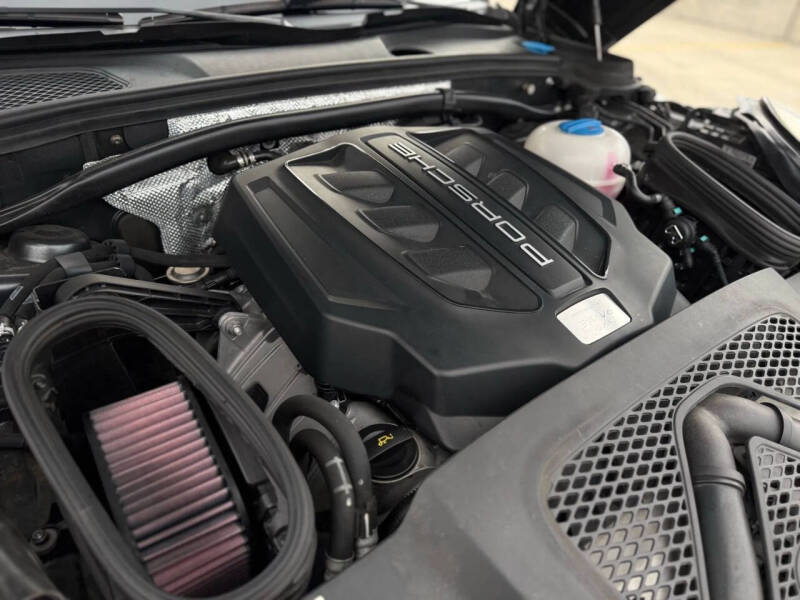 2018 Porsche Macan GTS