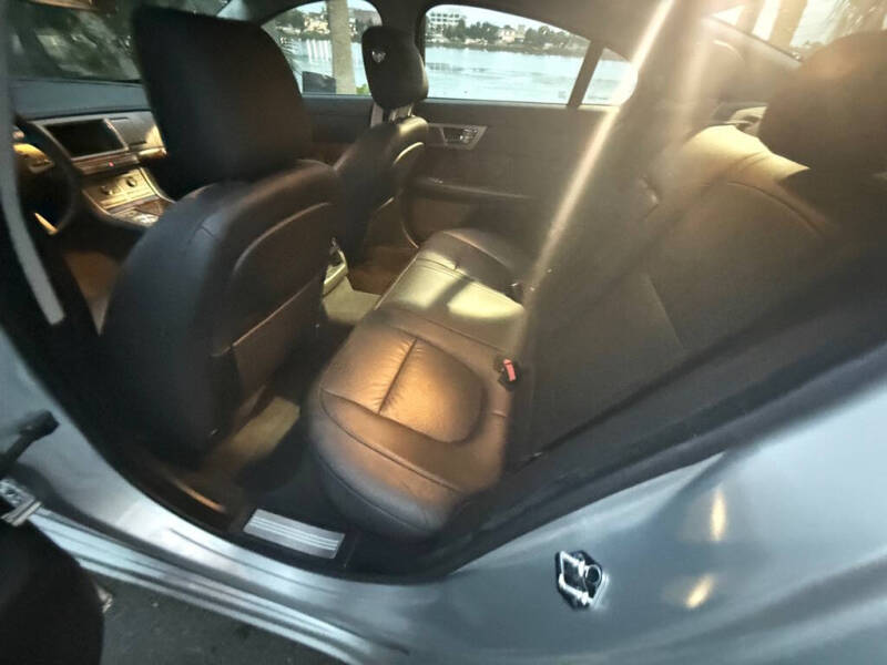 2011 Jaguar XF Premium