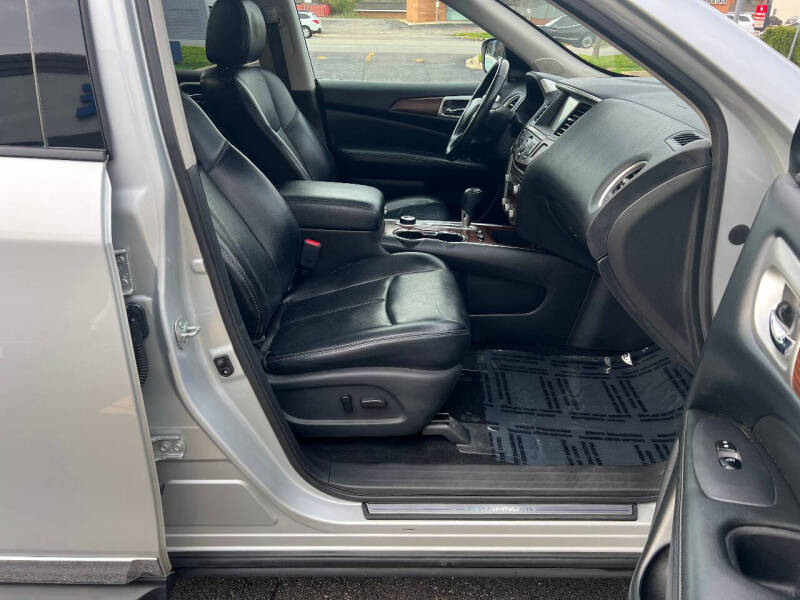 2018 Nissan Pathfinder Platinum