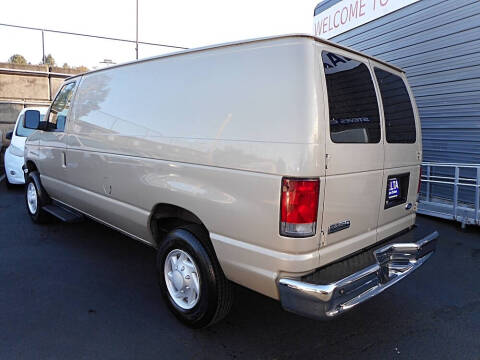 2008 Ford E-Series E-250