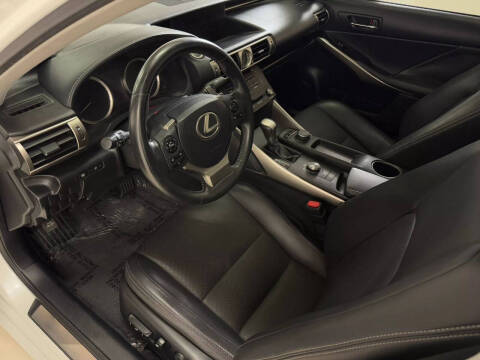 2015 Lexus IS 250 Crafted Line
