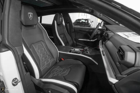 2025 Lamborghini Urus SE