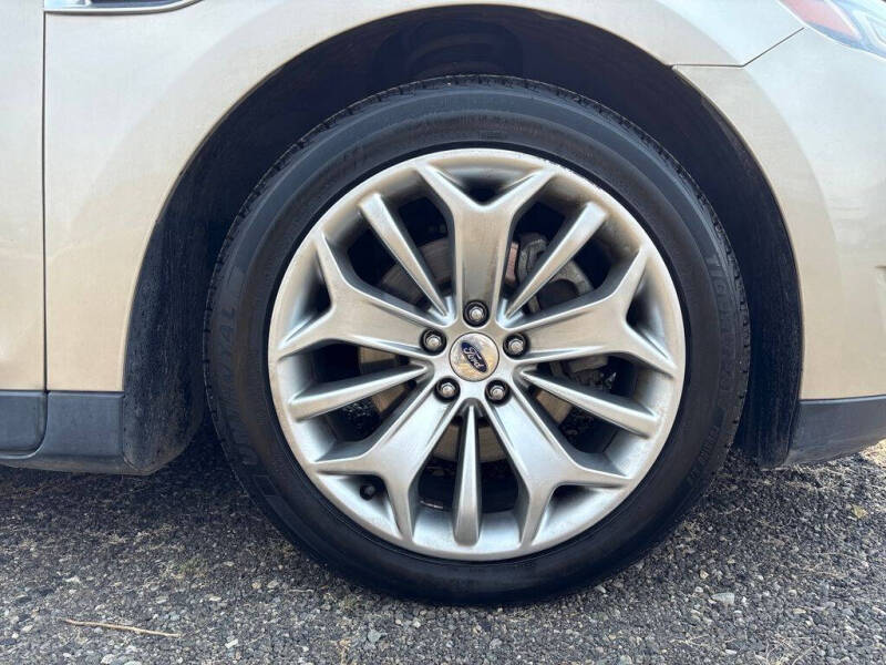 2018 Ford Taurus Limited