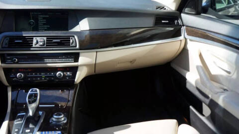 2011 BMW 5 Series 550i xDrive