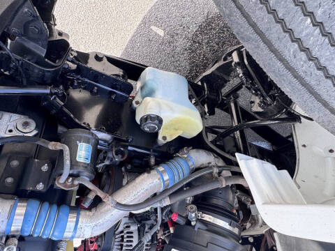 2018 Freightliner M2 106