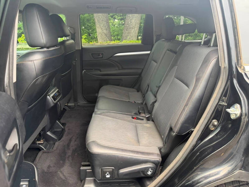 2016 Toyota Highlander LE Plus