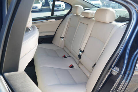 2013 BMW 5 Series 528i