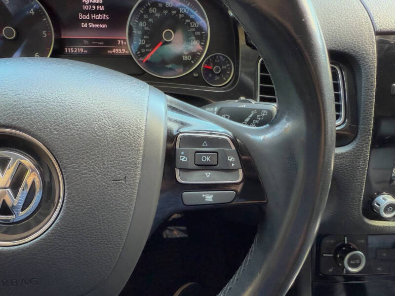 2013 Volkswagen Touareg TDI Sport