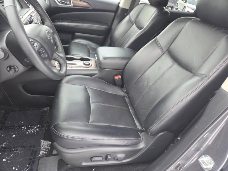 2020 Nissan Pathfinder Platinum