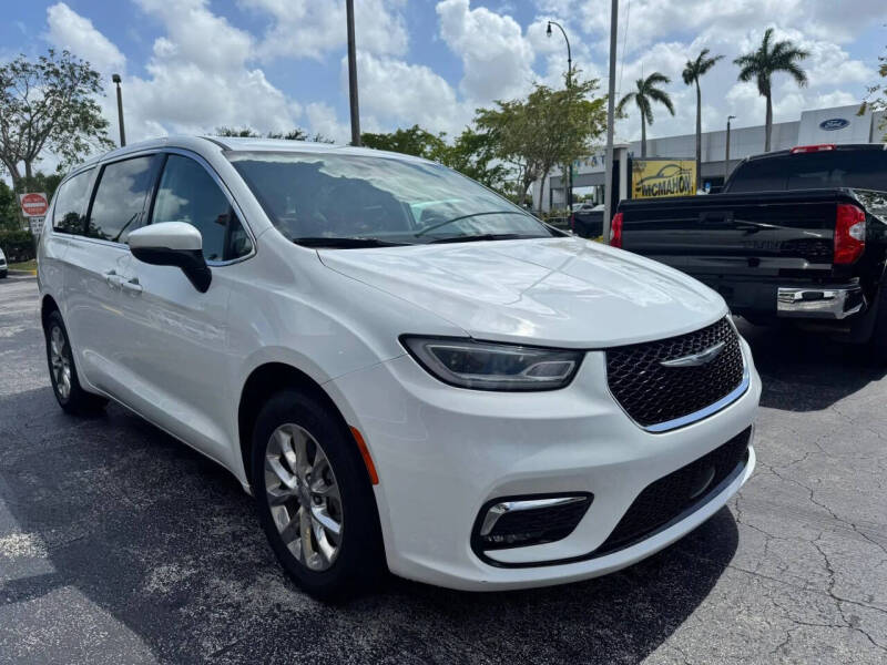 2023 Chrysler Pacifica Touring L