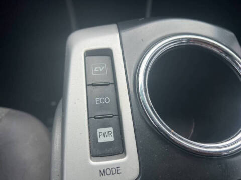 2012 Toyota Prius v Two