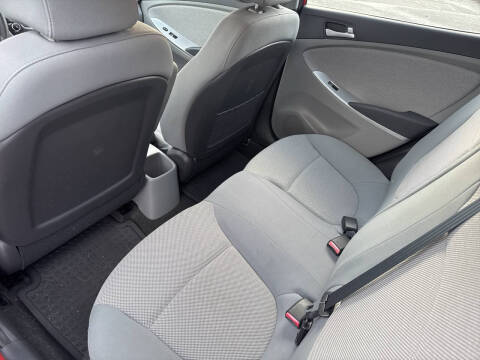 2012 Hyundai Accent GS