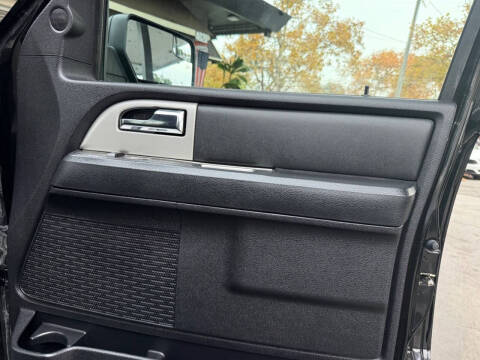 2017 Ford Expedition EL XLT