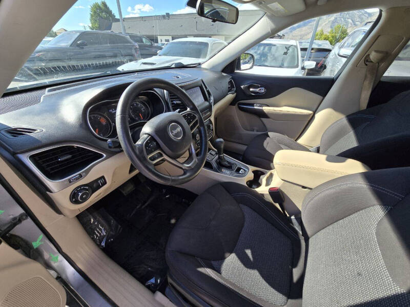 2019 Jeep Cherokee Latitude