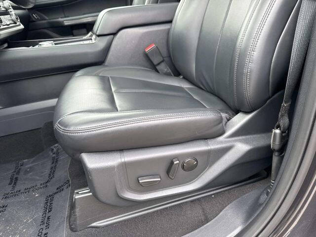 2023 Ford Expedition XLT