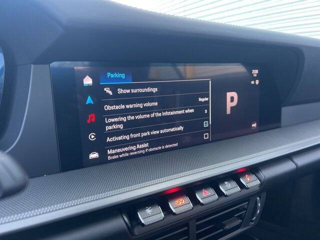 2025 Porsche 911 Carrera