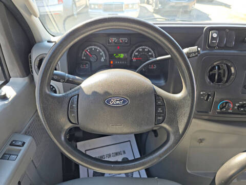 2013 Ford E-Series E-350 SD