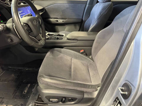 2023 Lexus RZ 450e Luxury