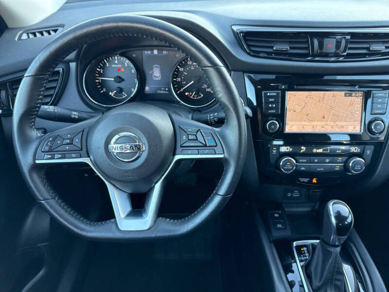 2022 Nissan Rogue Sport SL