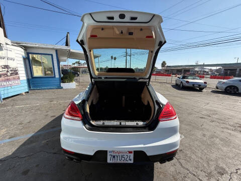 2016 Porsche Panamera S