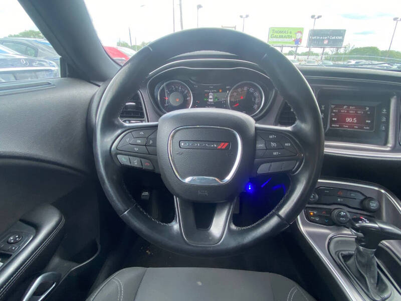 2016 Dodge Challenger SXT Plus
