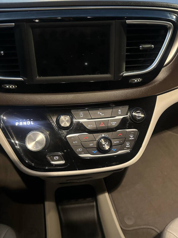 2018 Chrysler Pacifica Touring L