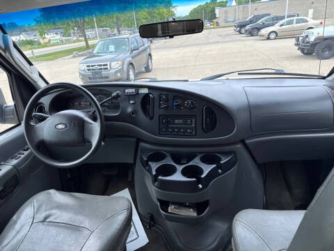 2008 Ford E-Series E-150