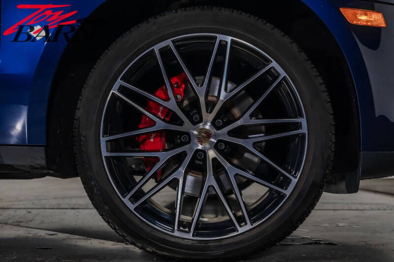 2022 Porsche Macan S