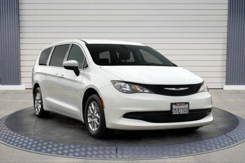 2022 Chrysler Voyager