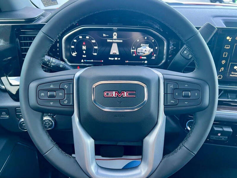 2026 GMC Sierra 1500 Elevation Standard