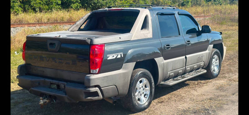 2003 Chevrolet Avalanche Base photo 7