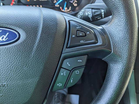2020 Ford Edge SE