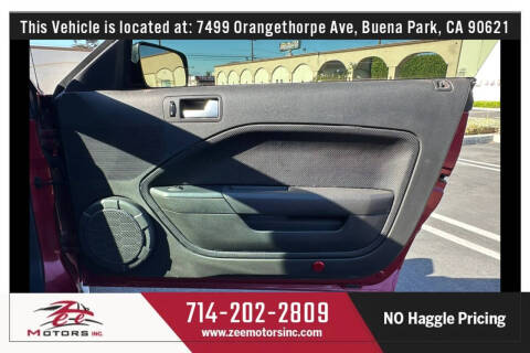 2005 Ford Mustang V6 Deluxe