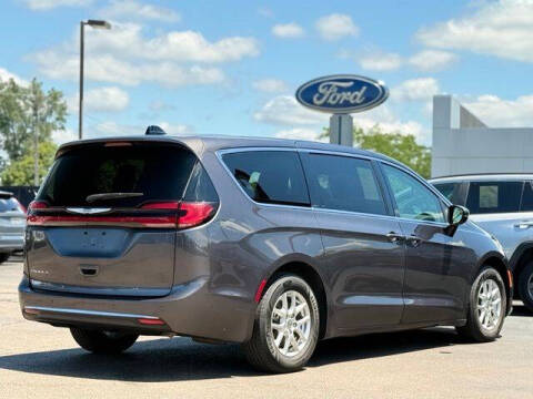 2023 Chrysler Pacifica Touring L