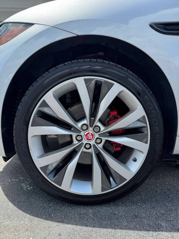 2017 Jaguar F-PACE S