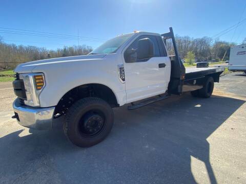 2018 Ford F-350 Super Duty for sale at Monroe Auto's, LLC in Parsons TN