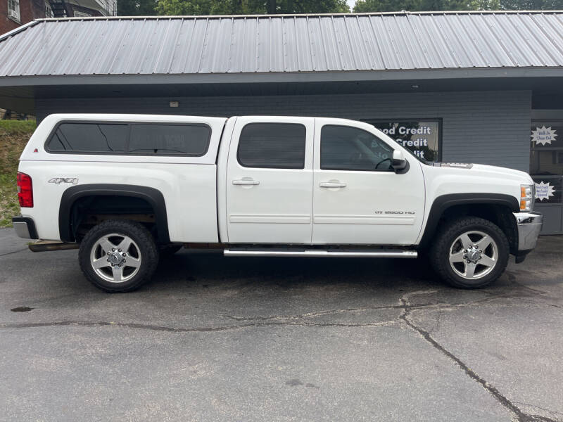 2013 Chevrolet Silverado 2500HD for sale at Auto Credit Connection LLC in Uniontown PA